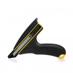 Cutter particulièrement solide avec guide lame trempé et poignée antidérapante