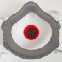 Masque de protection respiratoire FFP3 haut de gamme avec valve offrant une protection respiratoire renforcée.