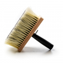 Brosse pour façades extrêmement robuste avec poignée en bois et embout en laiton